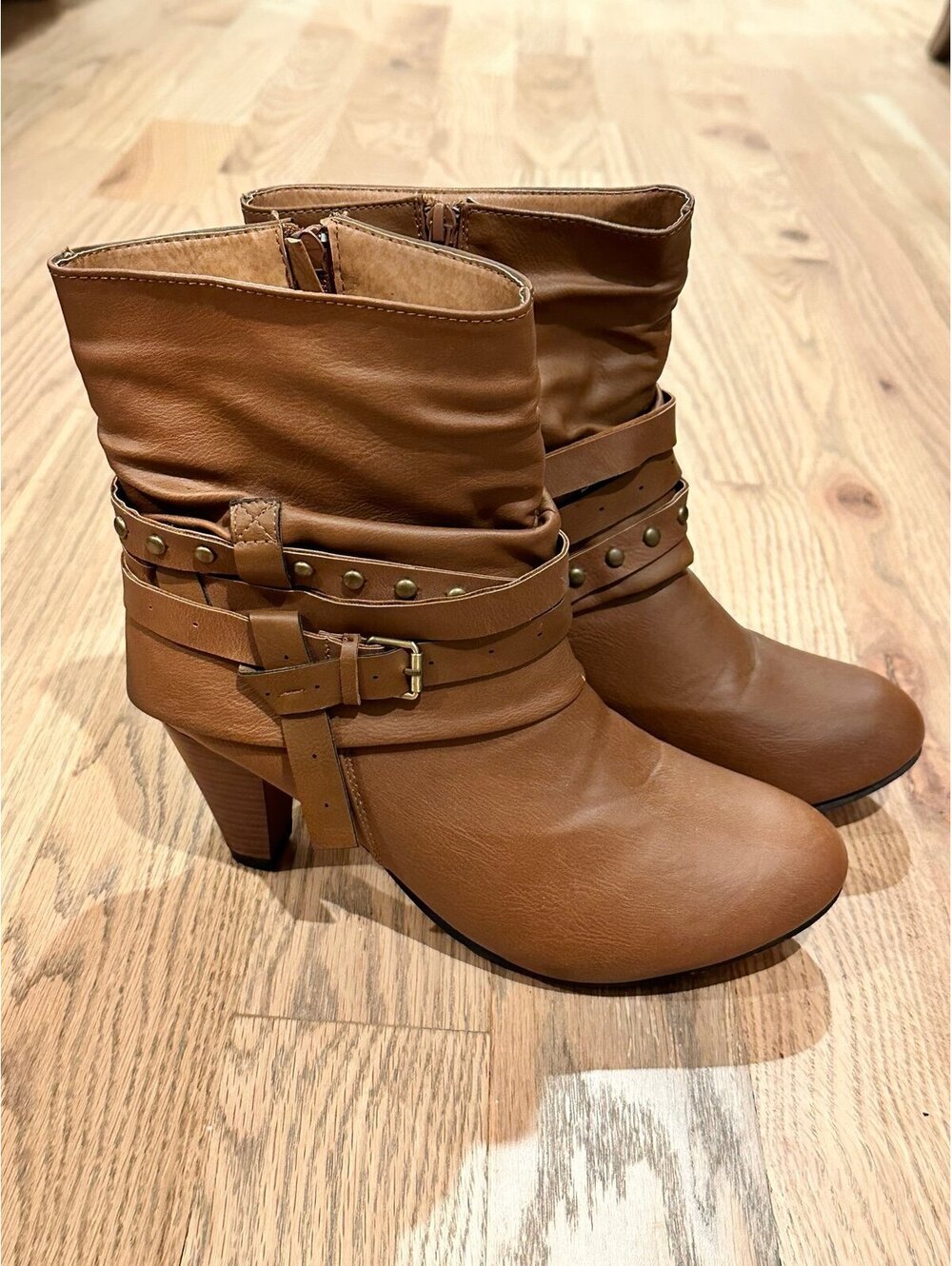 Blue Suede Shoes Cognac Faux Leather Studded Booties Sz 10